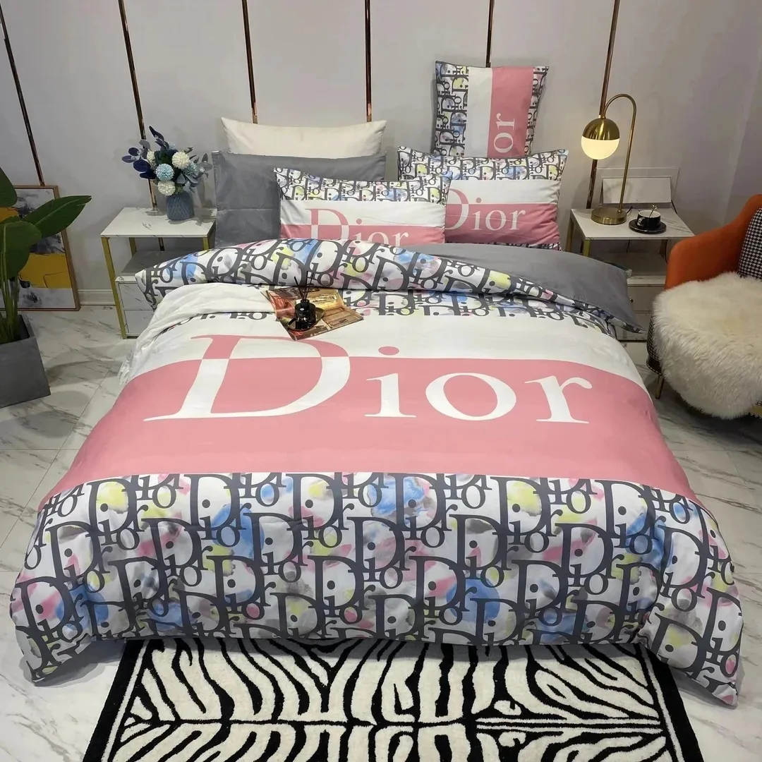 Four-Piece Bed Sheet Set — Photo 13