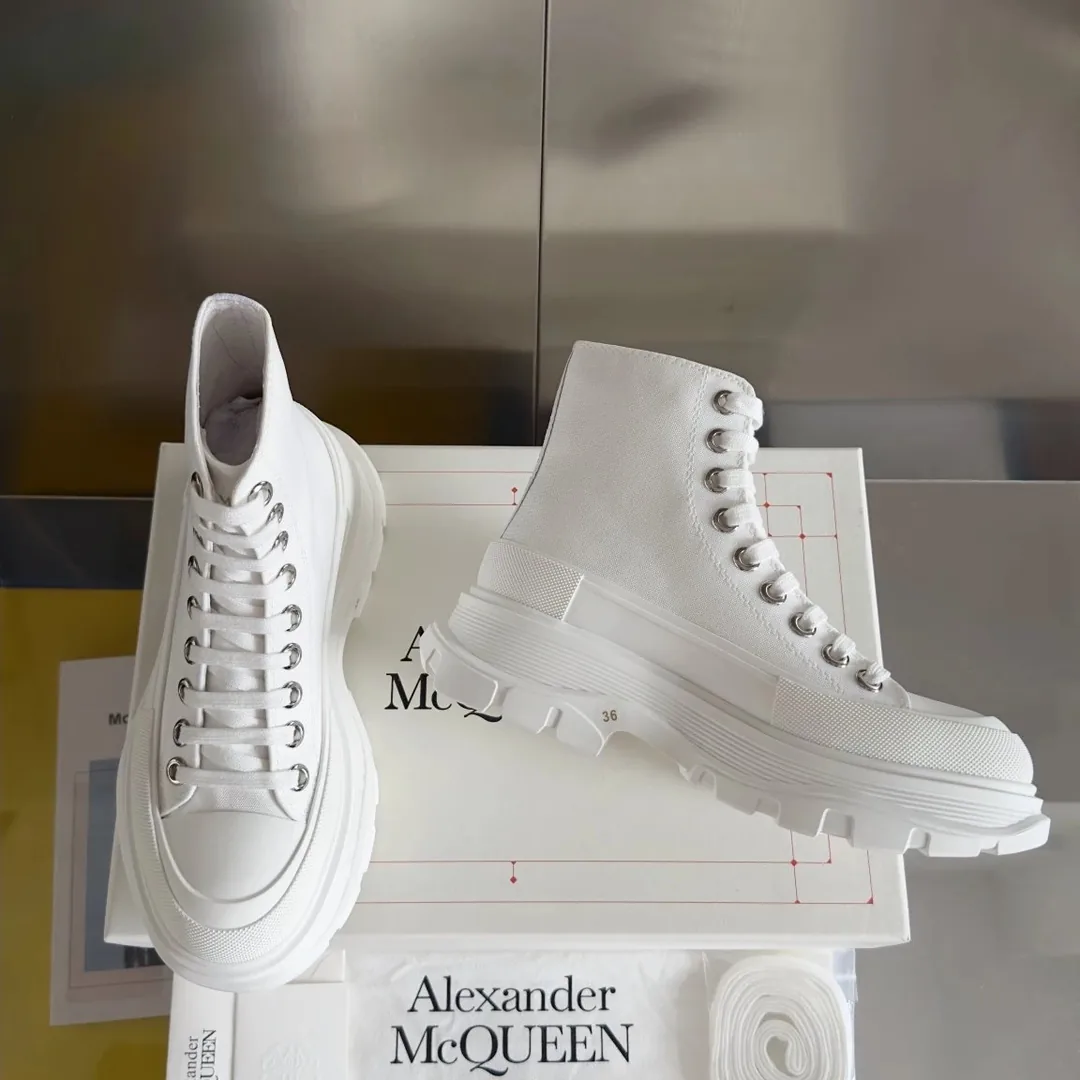 Alexander McQueen Tread Slick White Sneakers — Photo 9