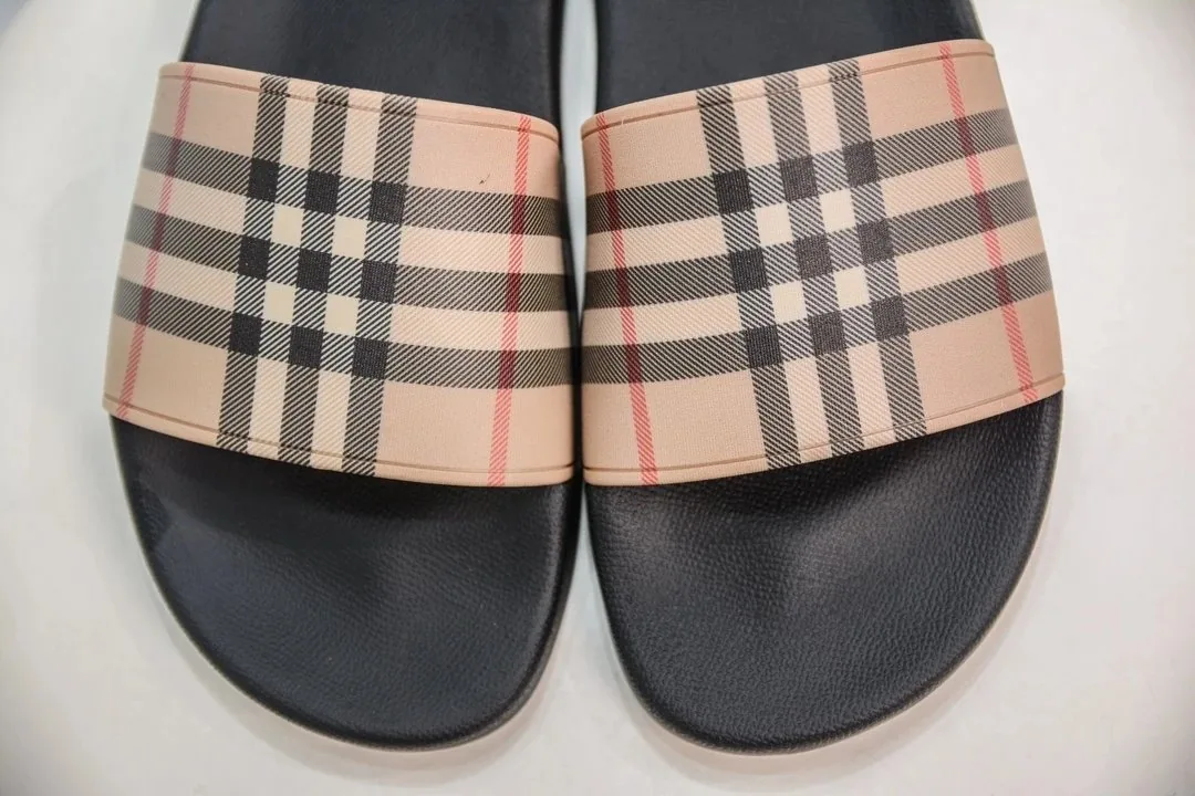 Balenciaga Slides — Photo 13