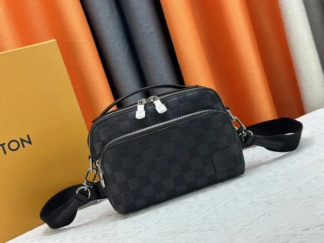 Retro Crossbody Waist Bag — Photo 11