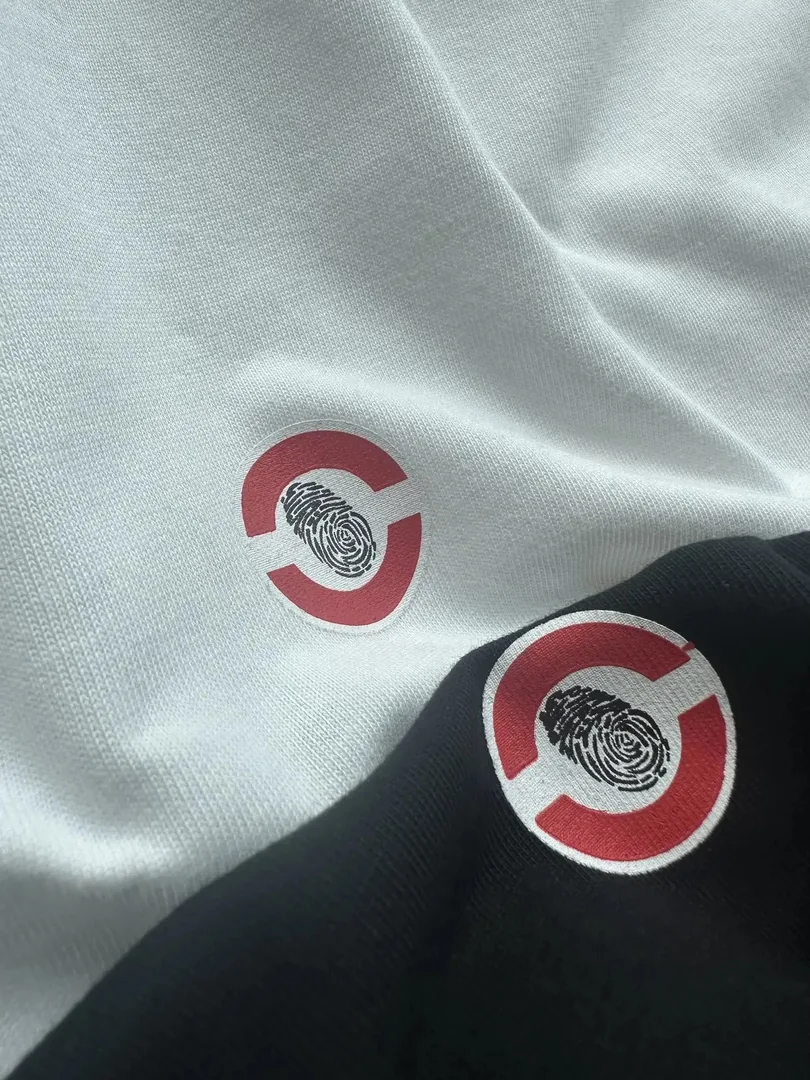 Logo Print Short-Sleeve Tee — Photo 11