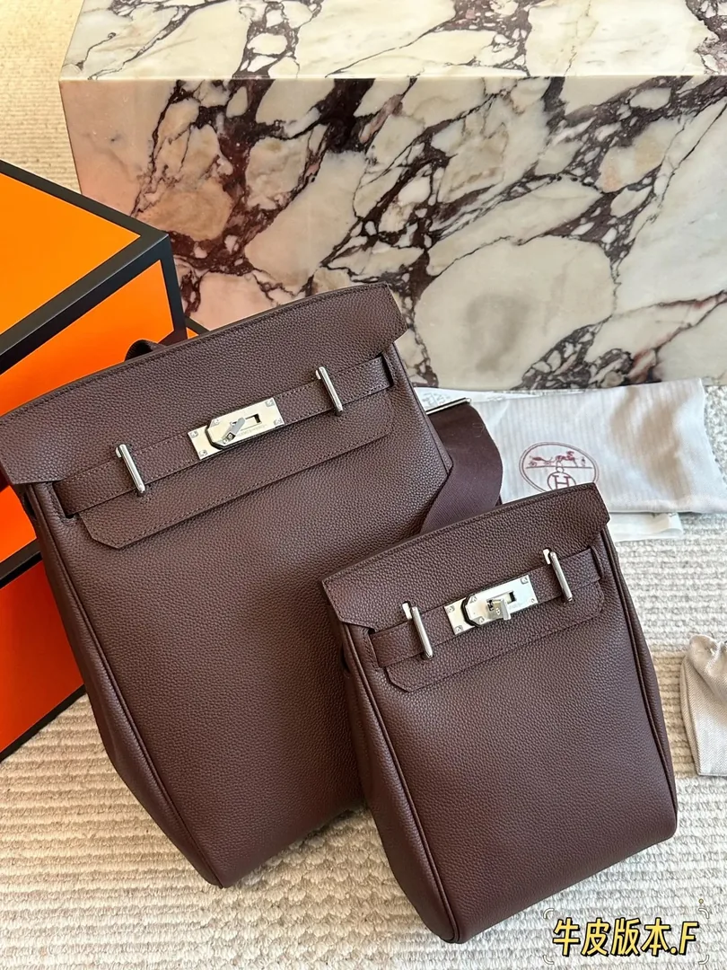 Hermes Leather Handbag — photo 2