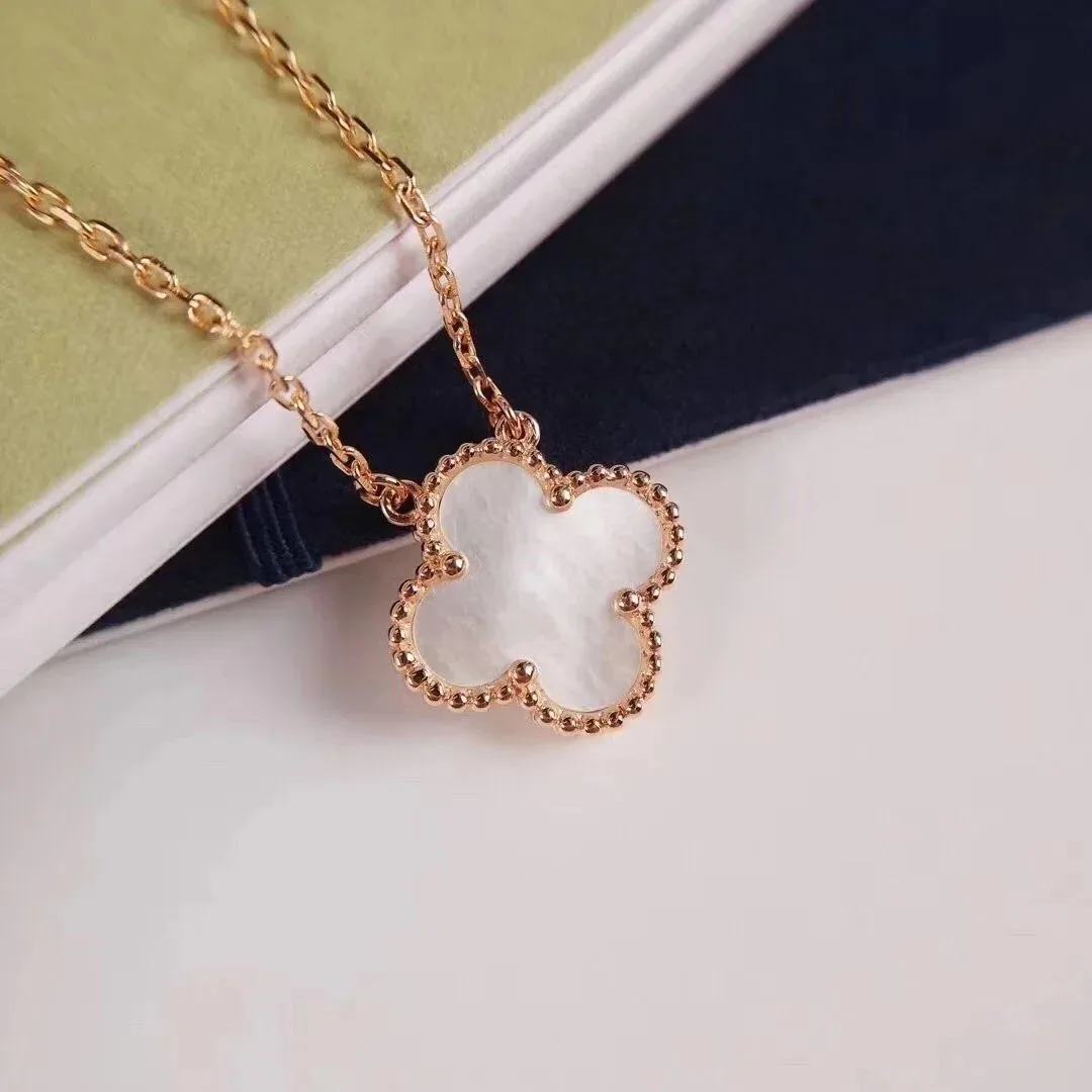 Van Cleef Arpels Necklace Gift Box — Photo 12