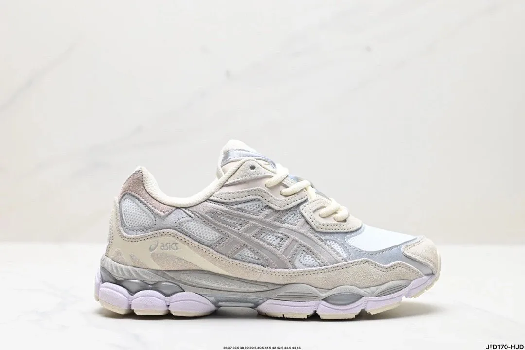 Asics Gel-Kayano 14 Black Athletic Trainers — Photo 10