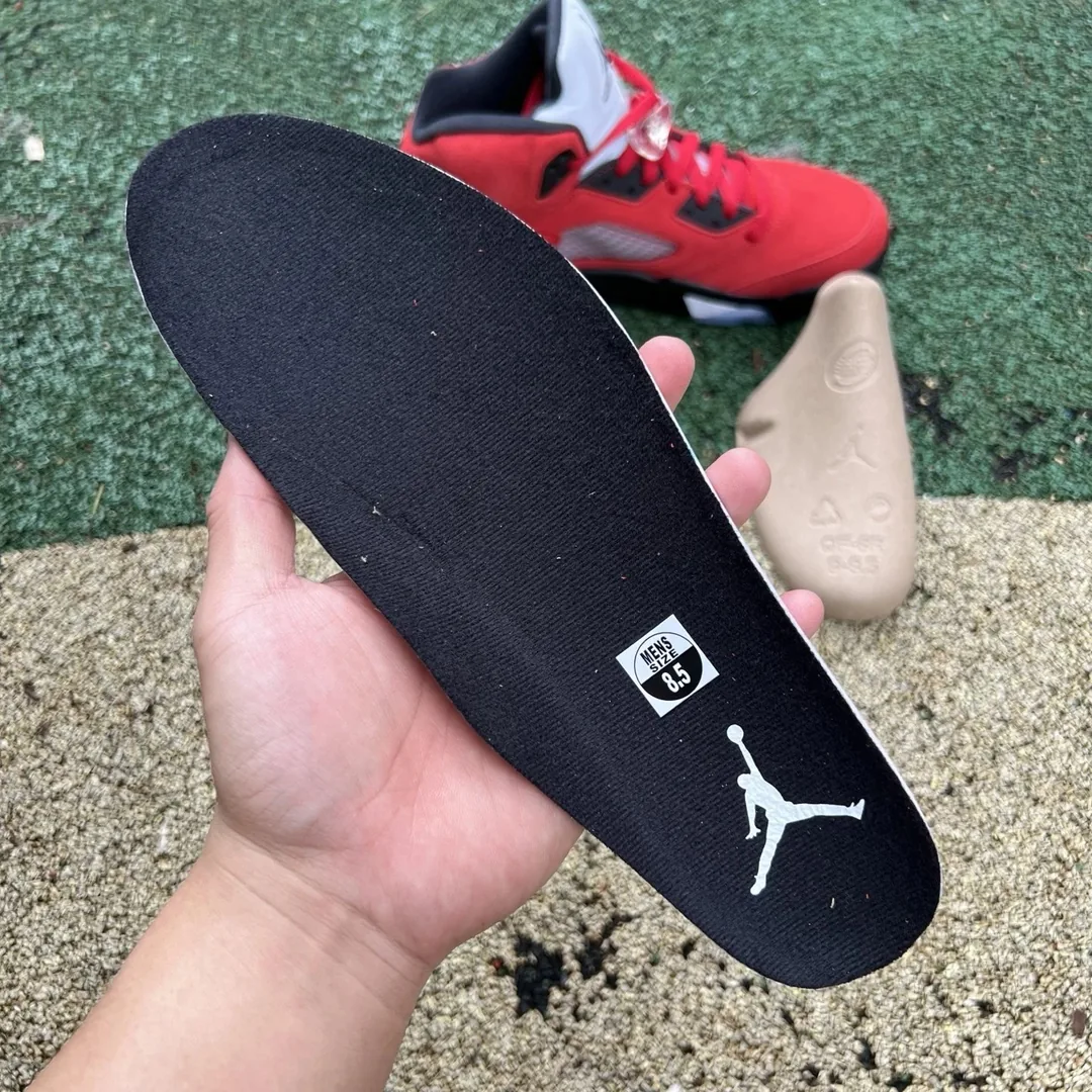Air Jordan 5 Raging Bull — photo 3