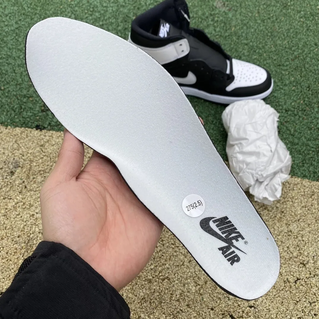 Air Jordan 1 High Reverse Panda — photo 3