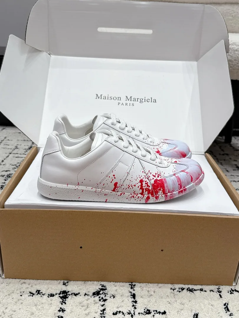 Maison Margiela Replica White Beige Suede Trainers — Photo 10