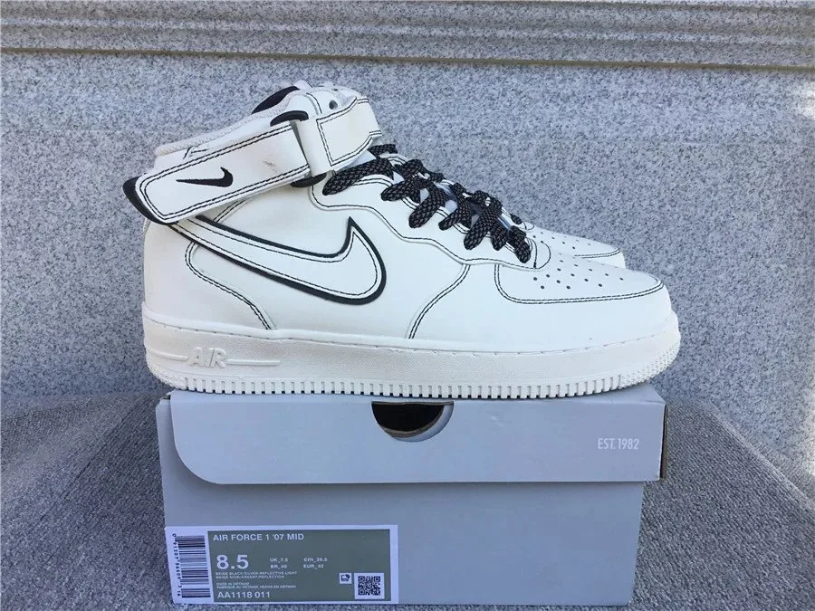 White Black Air Jordan 1 Mid — QC