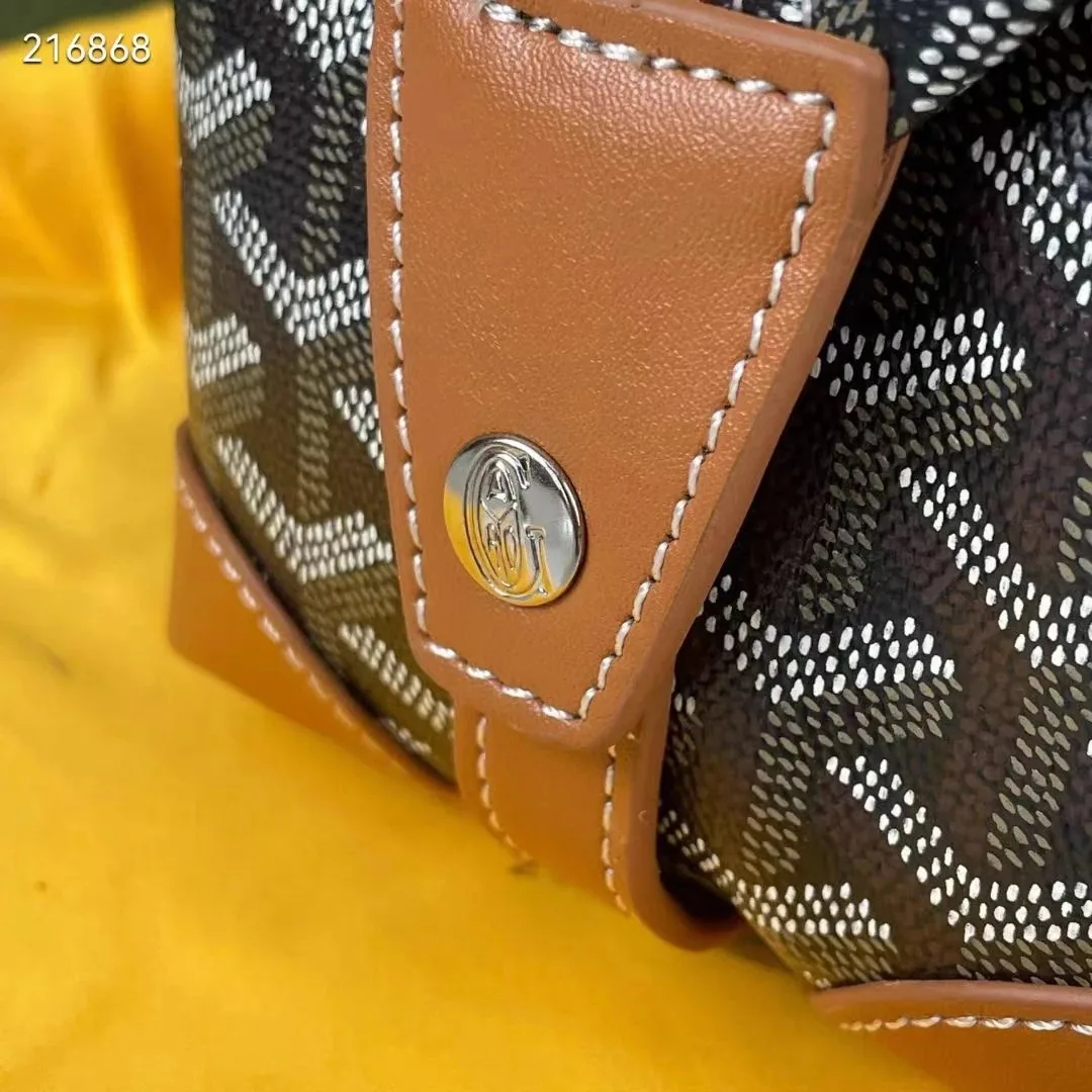 Goyard Boeing Toiletry Bag — Photo 3