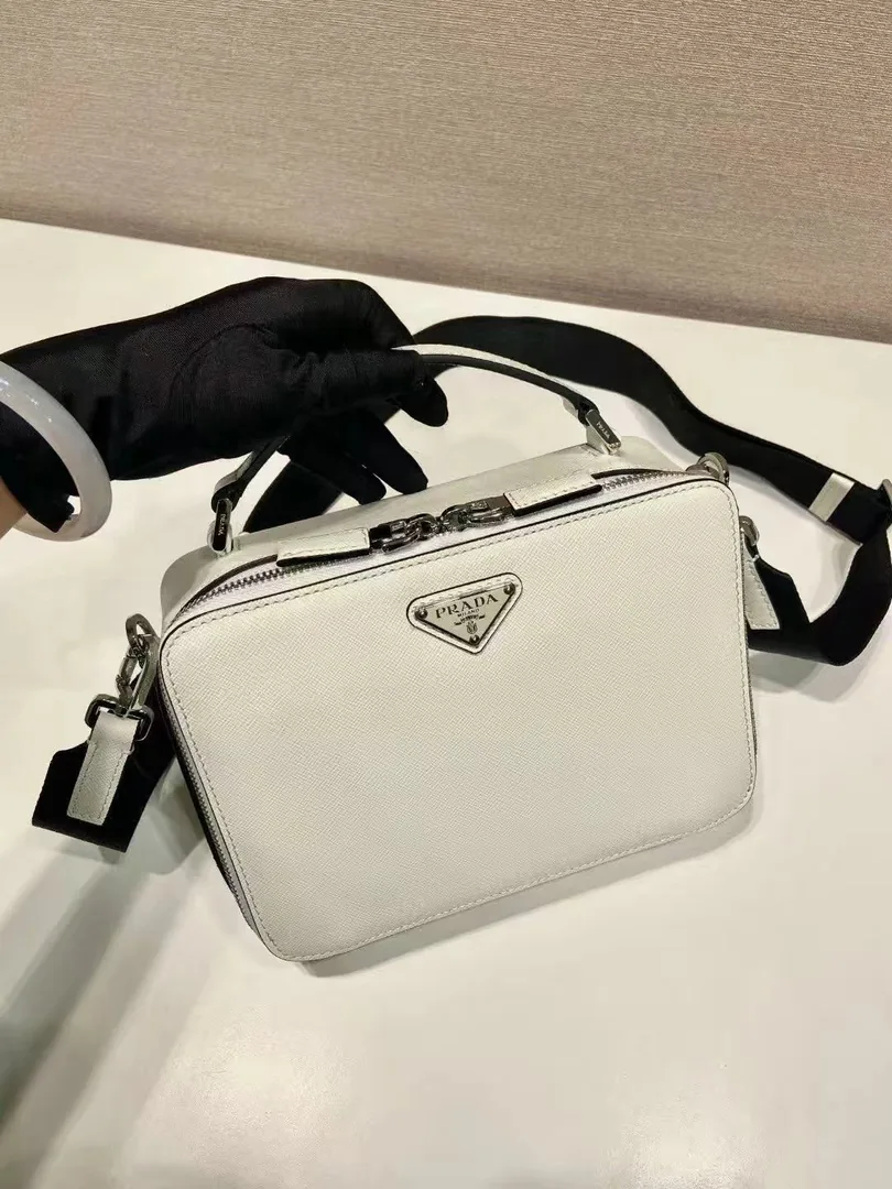 Prada Leather Bag — photo 9