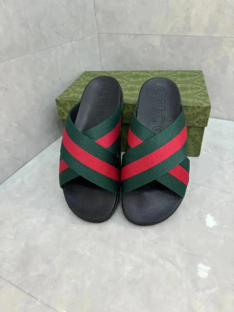 Gucci GG Platform Slide Sandal Collection — Photo 15