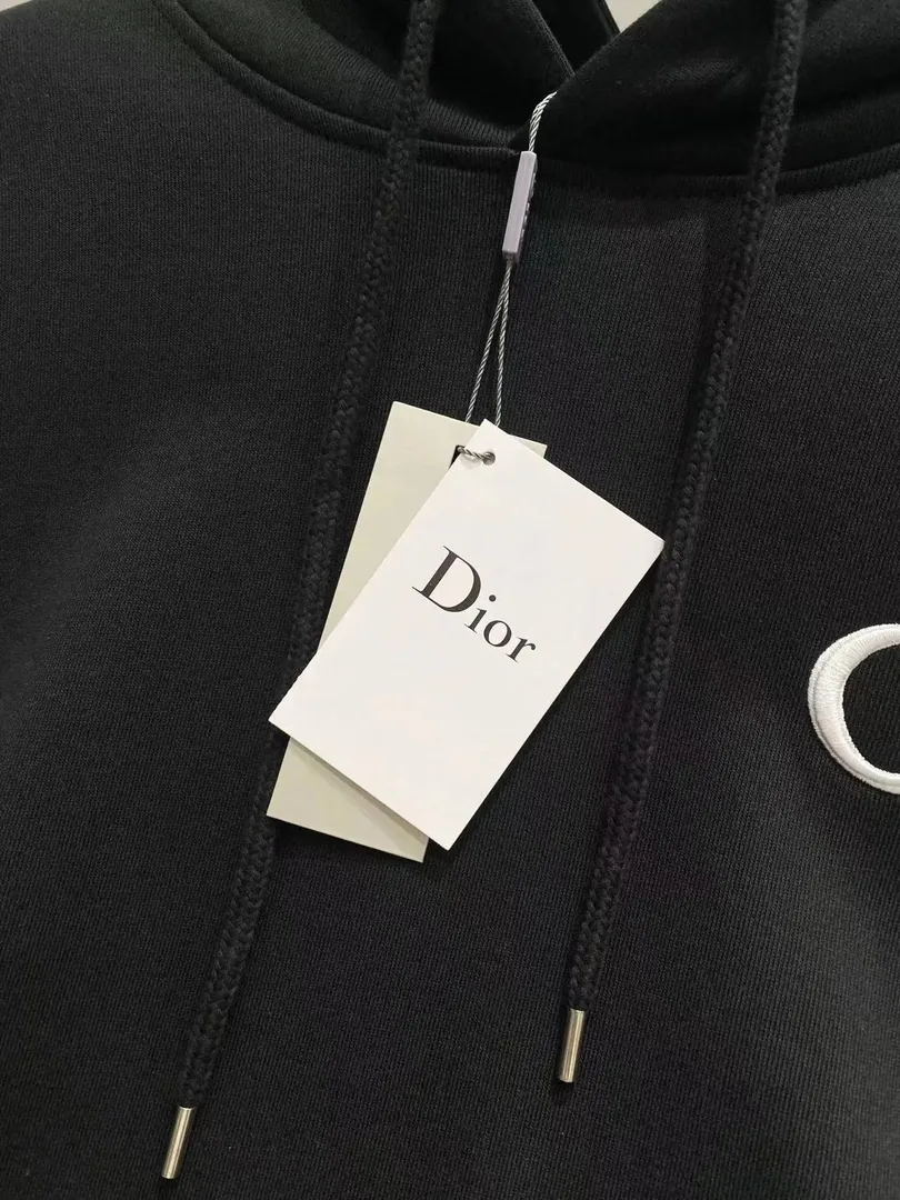 Embroidered Sweatshirt — Photo 6