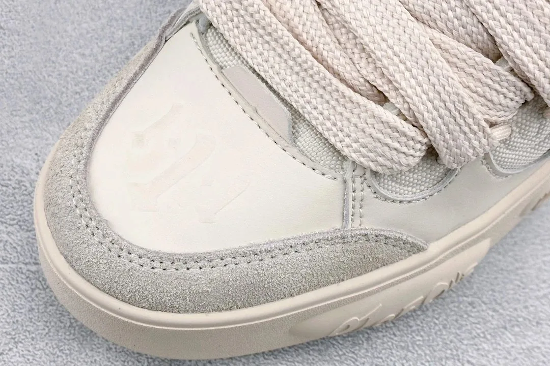 White One Of One Low — QC