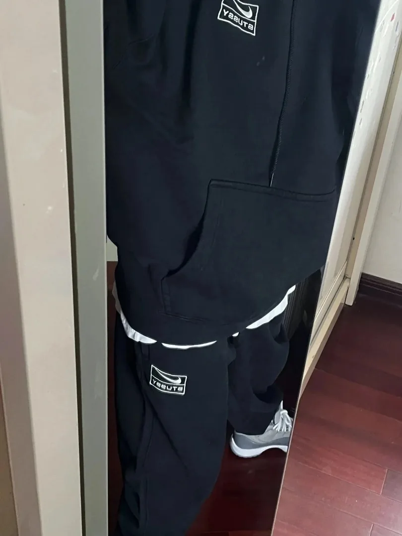 Two-Piece Tracksuit Set — Photo 5