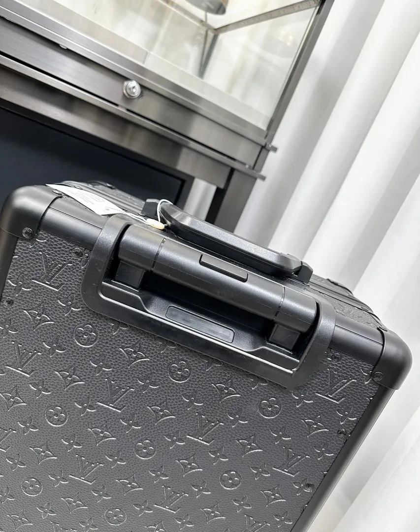 Louis Vuitton Carry-On Trolley Suitcase — Photo 7
