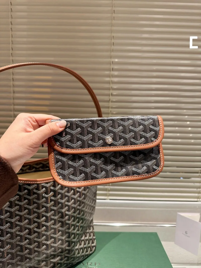 Goyard Hobo Bag — Photo 13