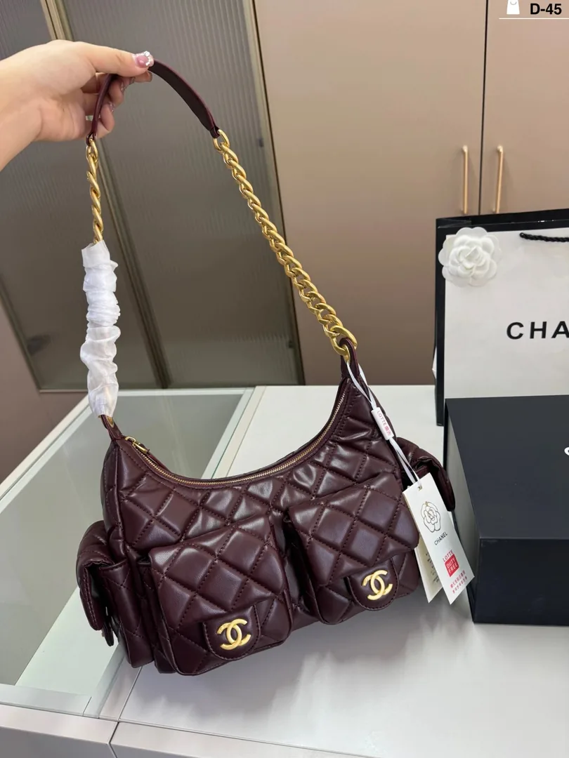 Chanel 25C Multi-Pocket Hobo Bag — Photo 4