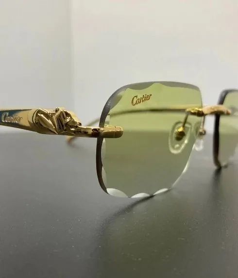 Gold Panther Accessory — QC