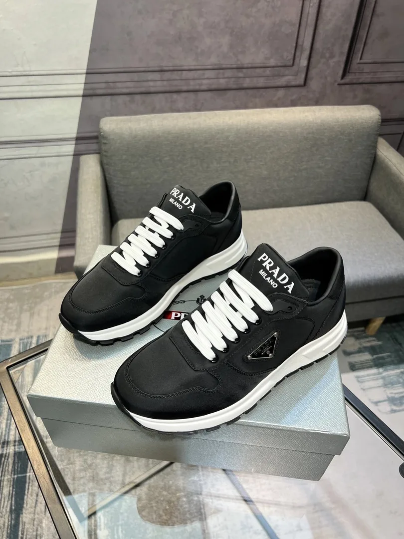 Prada Gucci Leather Nylon Lace-Up Sneakers — QC