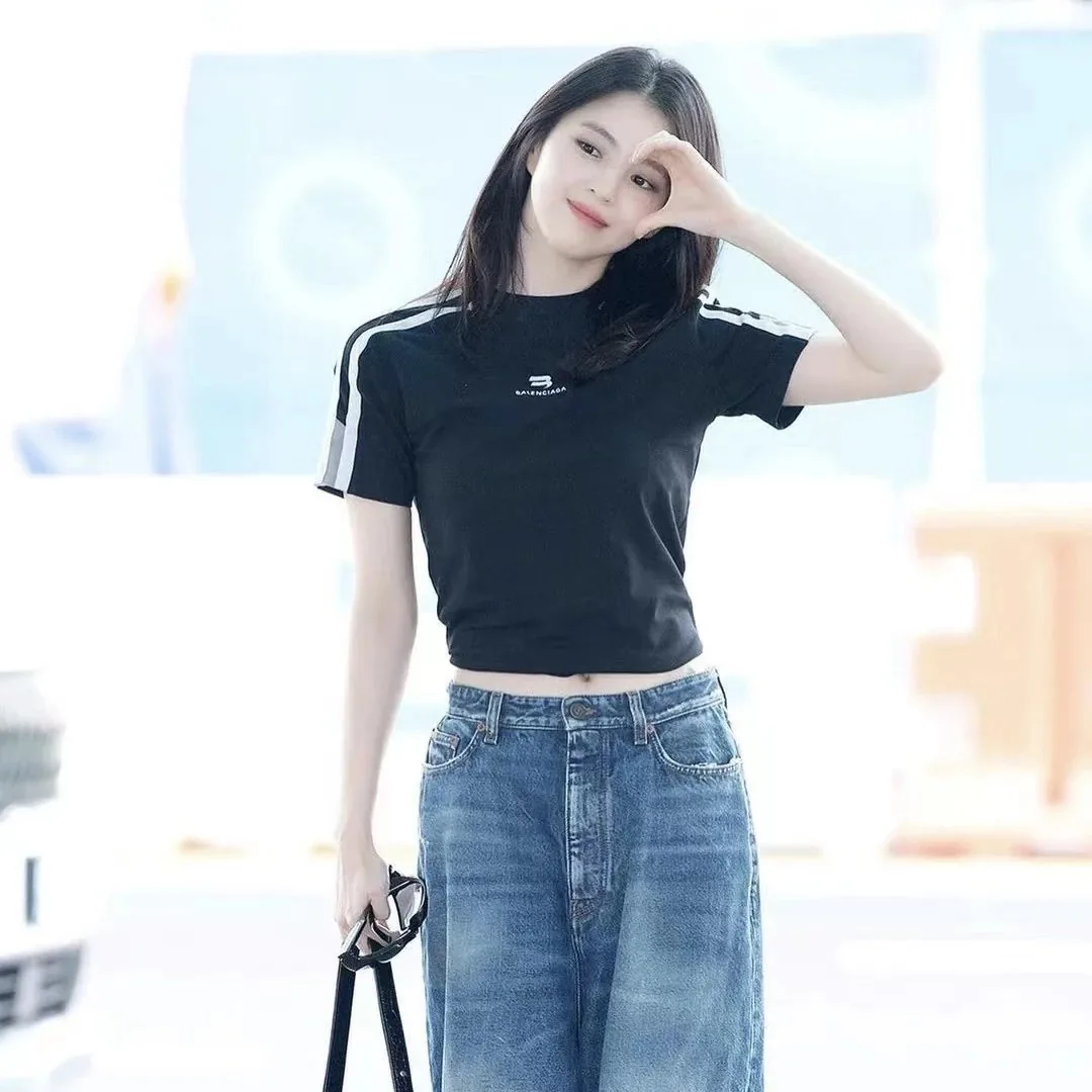 Balenciaga Sporty Striped Fitted T-Shirt — photo 3