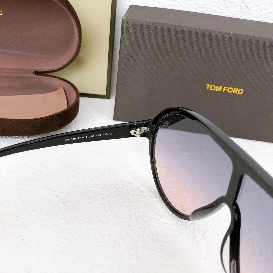 Tom Ford Sunglasses TF814 — photo 9