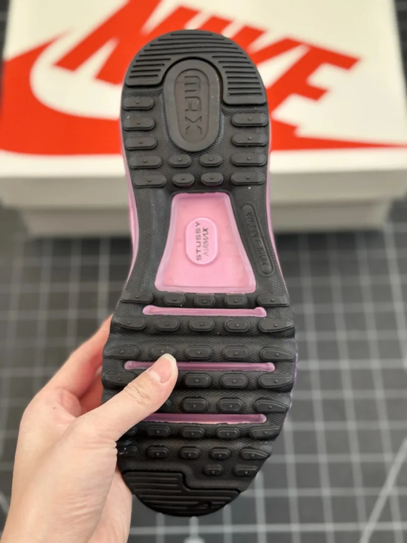 Nike Air Max Low-Top Runners — QC