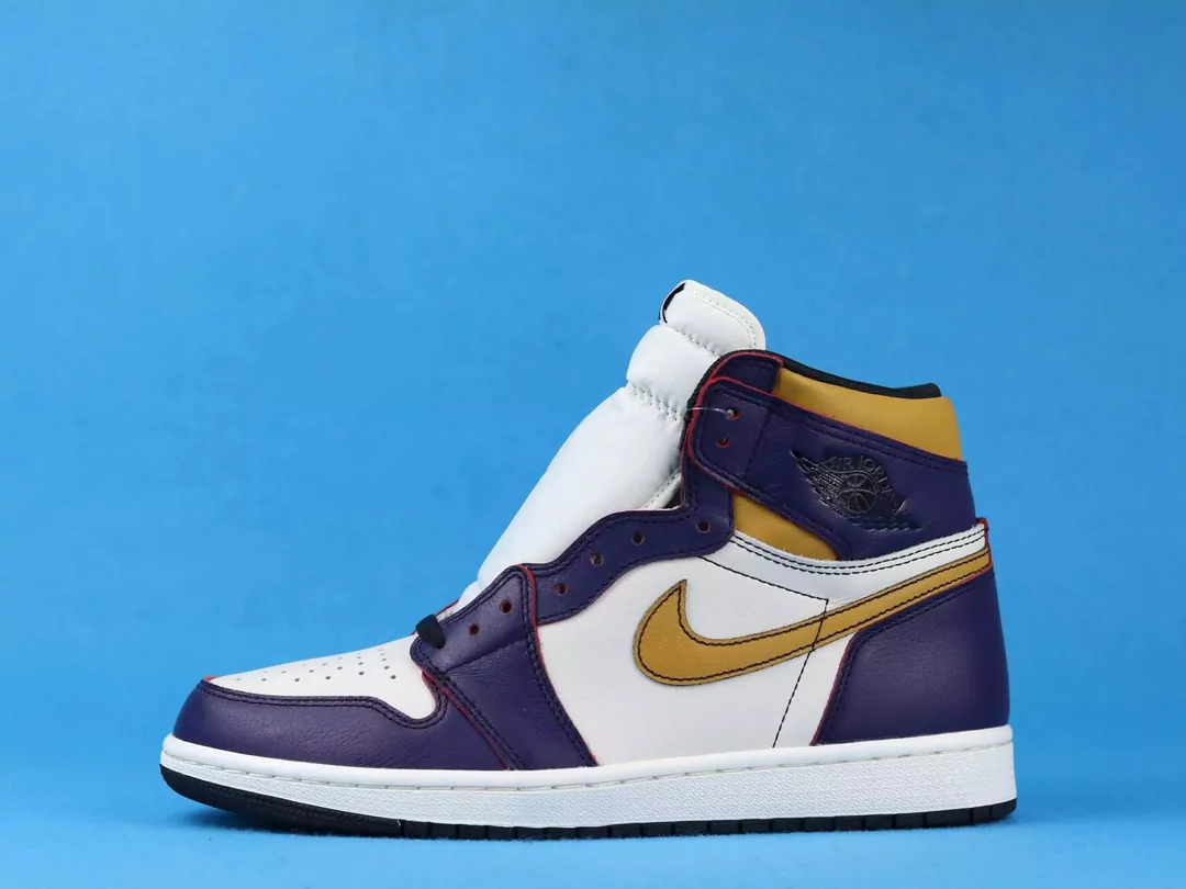 Jordan 1 Blue Court Trainers — photo 11