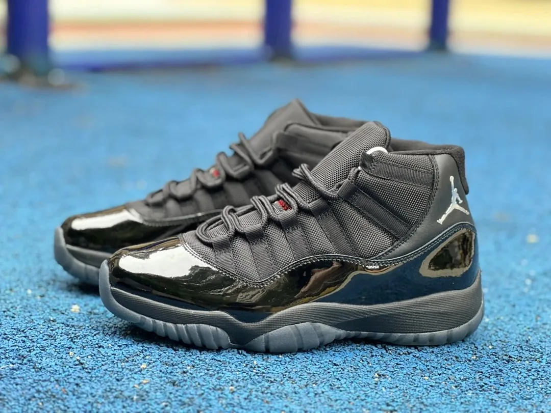 Air Jordan 11 Blue Sneakers — QC