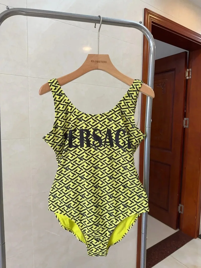Swimsuit — Photo 14