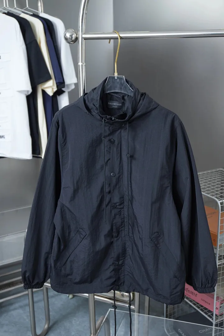 Windbreaker — QC