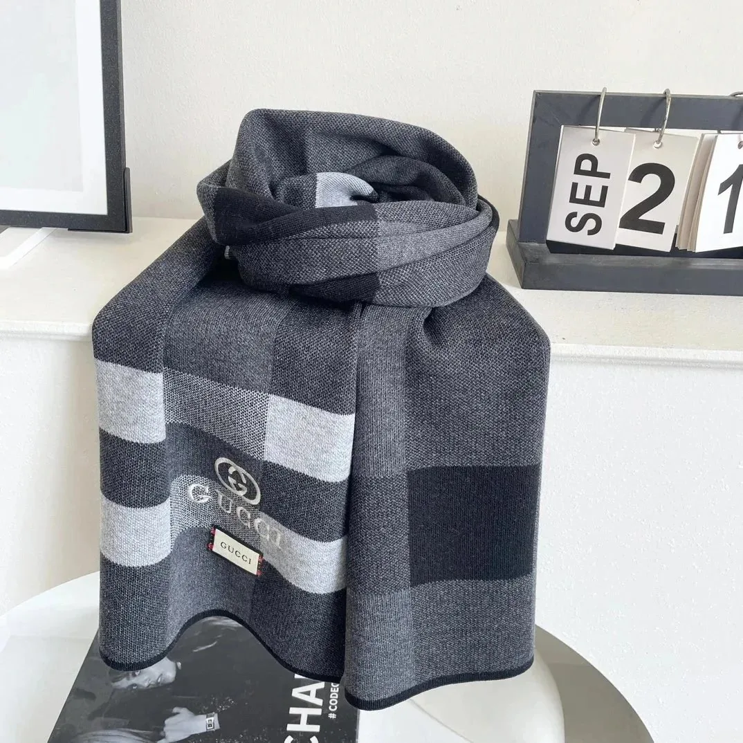 Chanel Logo Print Cashmere Scarf — photo 4