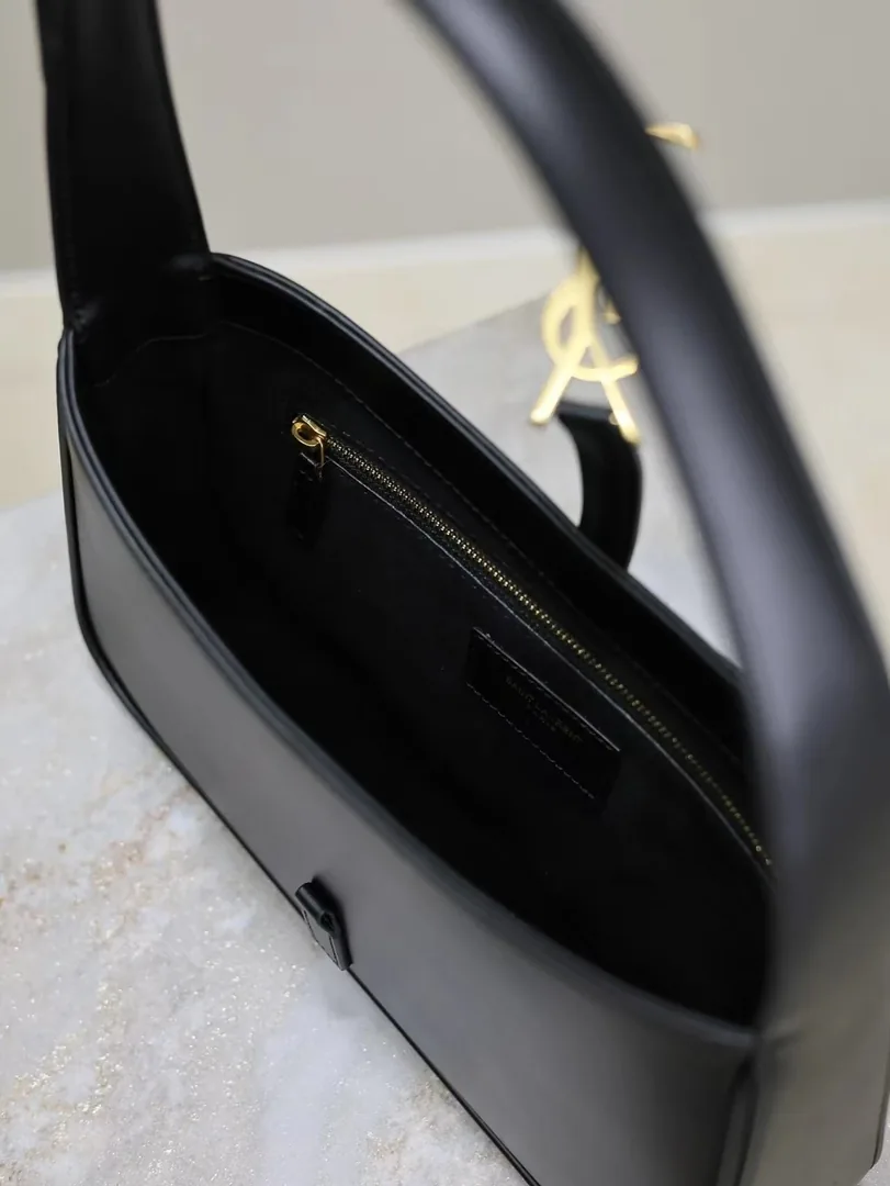Saint Laurent Leather Shoulder Bag — photo 7