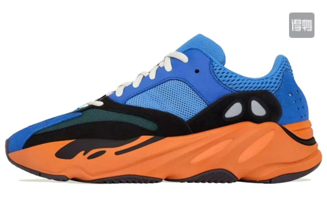 Yeezy 700 V1 V2 V3 Black Sneakers — Photo 13