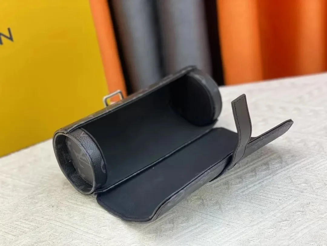 Louis Vuitton Watch Case — photo 4