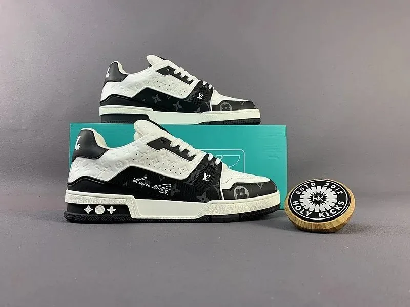 Louis Vuitton LV Trainer White Daily Trainers — Photo 15