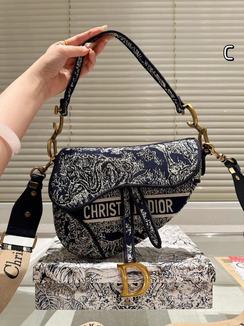 Dior Saddle Bag — Photo 15