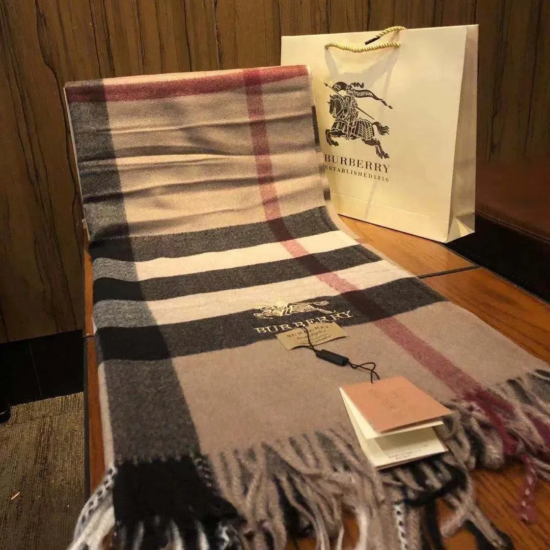 Heart Plaid Cashmere Scarf — photo 2