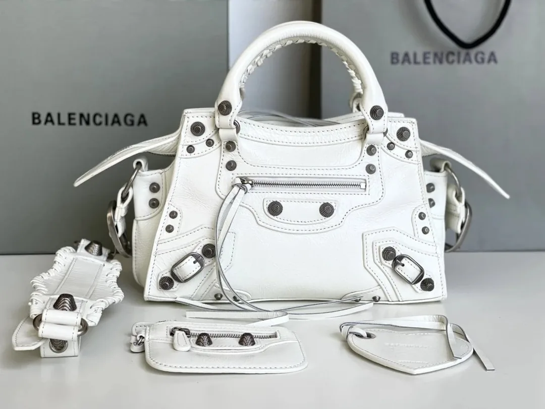Balenciaga Neo Cagole Motorcycle Bag — QC