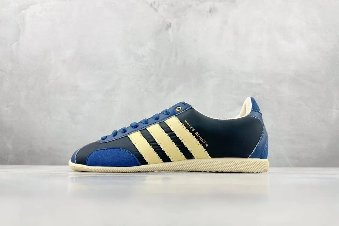 Adidas Japan Edition White Sneakers — Photo 13