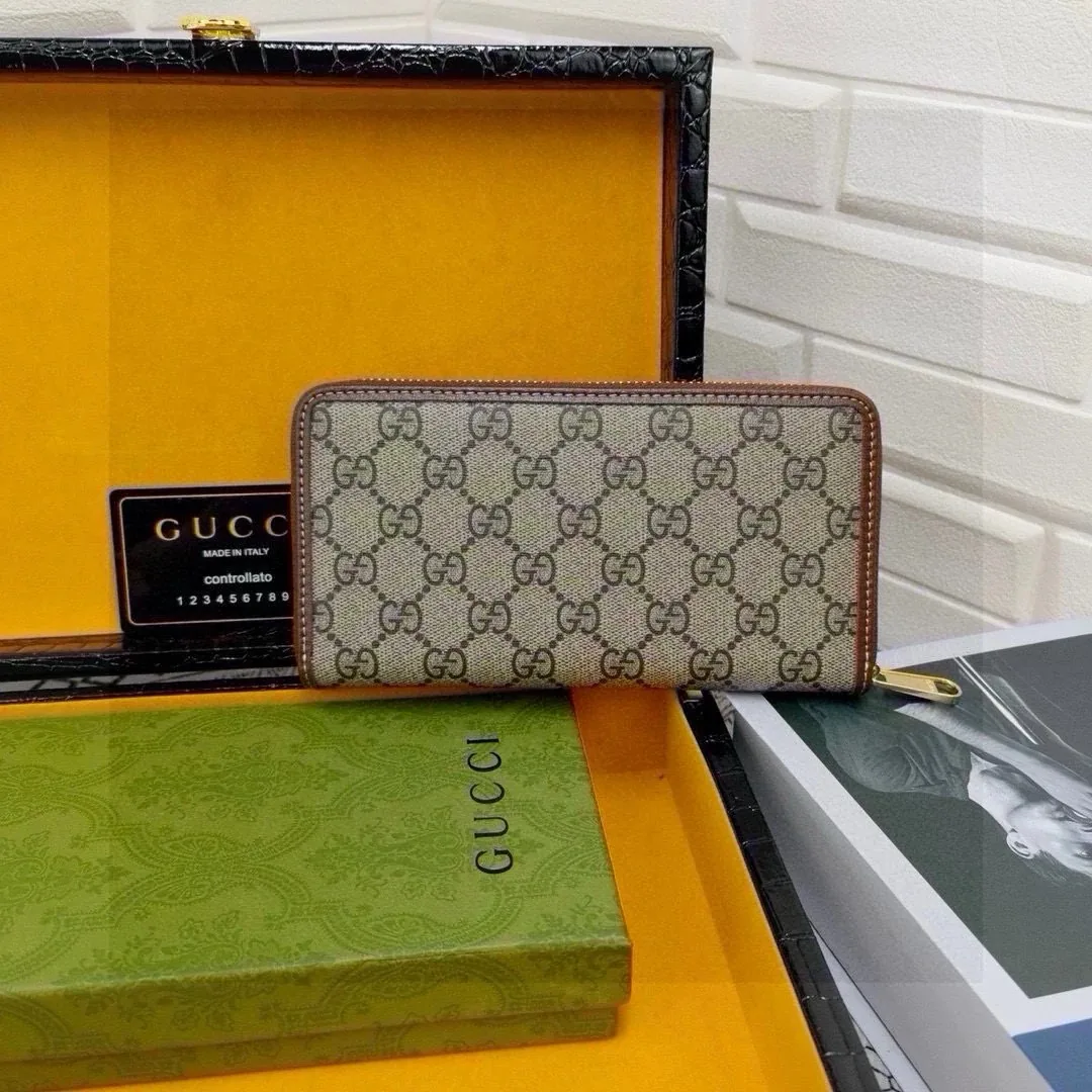 Gucci Leather Wallet — photo 6