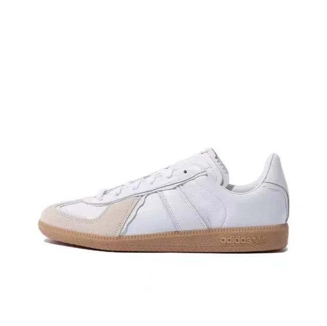 Adidas Samba Running Shoes — Photo 13