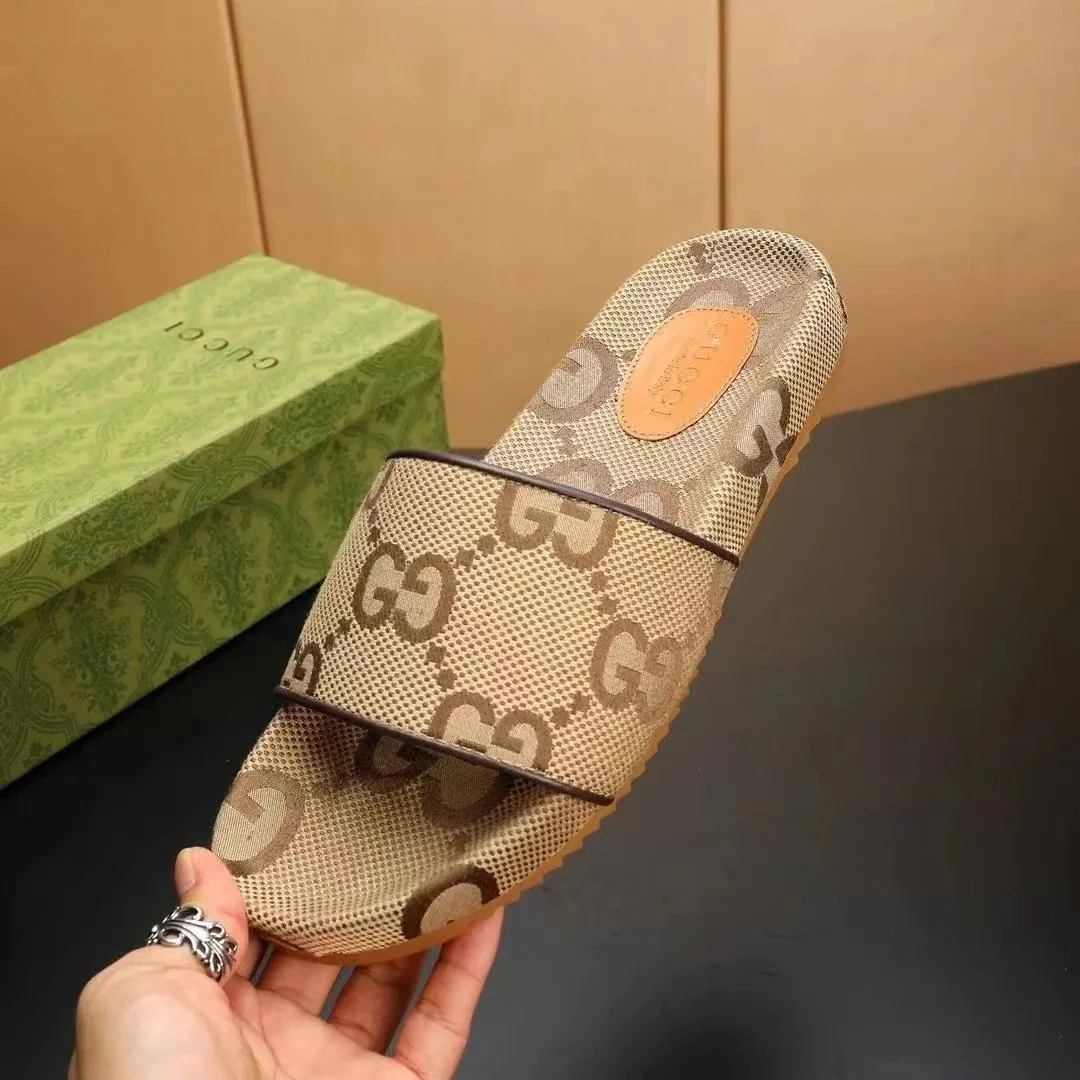 Maxi Canvas Slides — QC