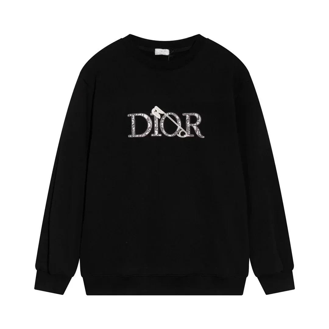 Long-Sleeve Tee — Photo 7