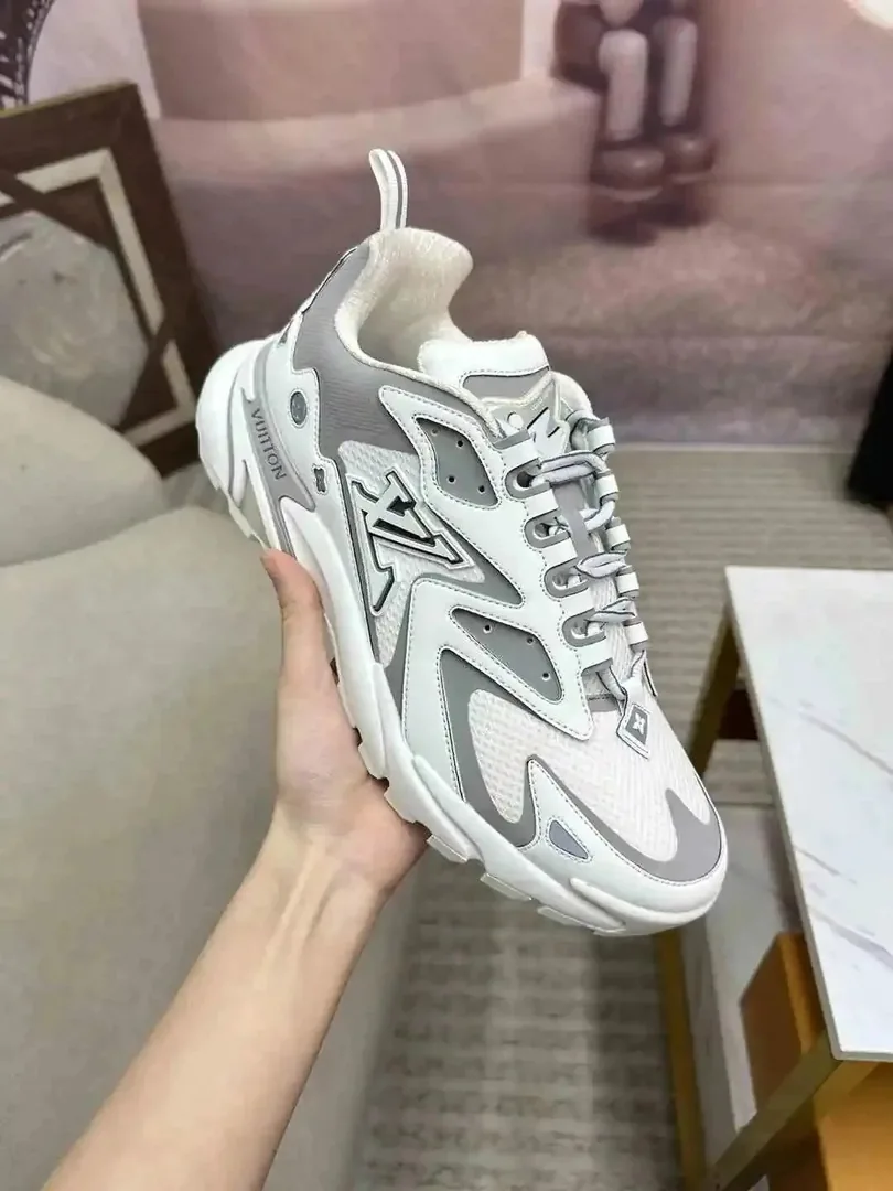 Louis Vuitton LV Trainer White Low-Top Trainers — Photo 7