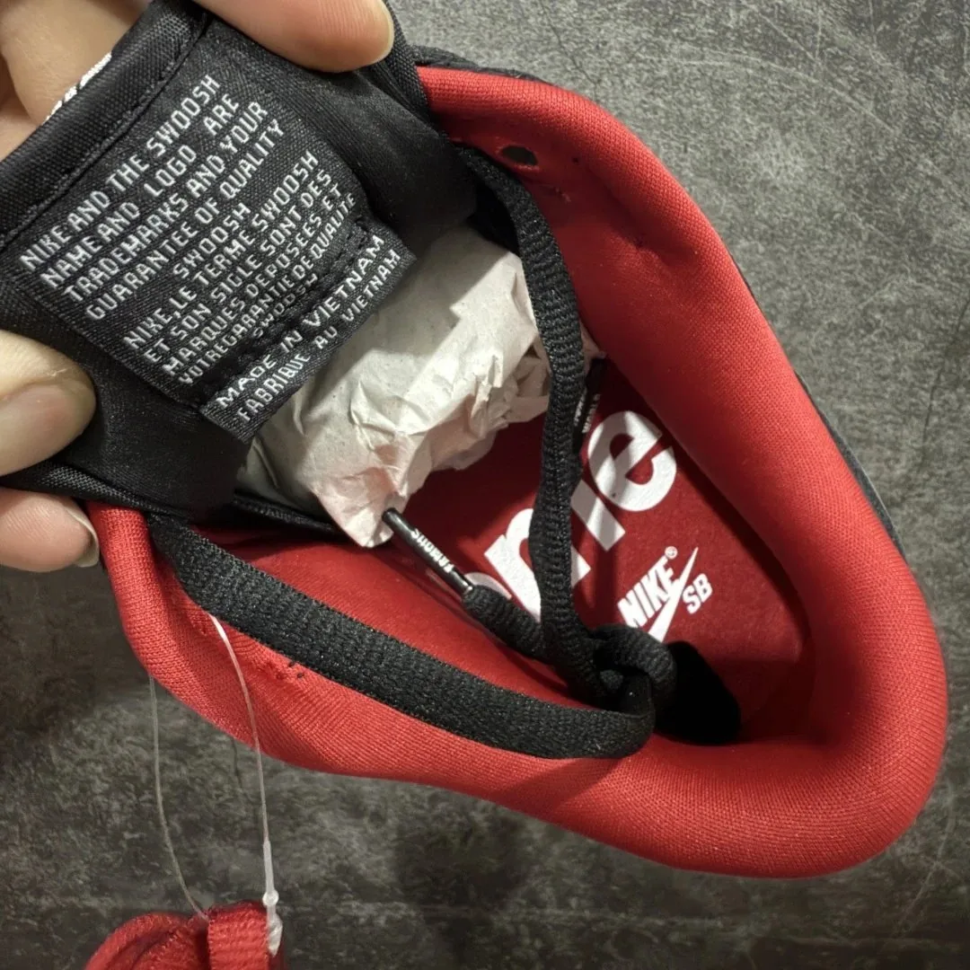 Nike Dunk Low White Supreme Sneakers — QC