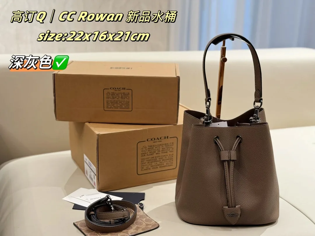 Coach Bucket Bag — photo 6