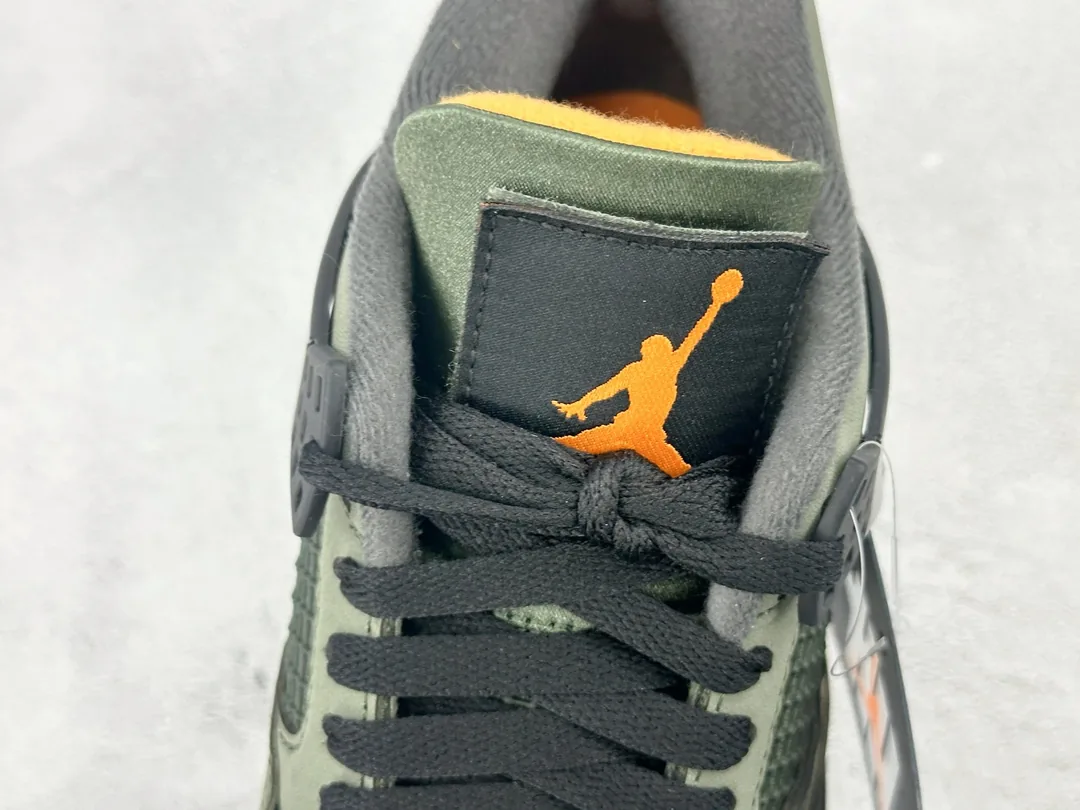 Air Jordan 4 Undefeated Green — Photo 5