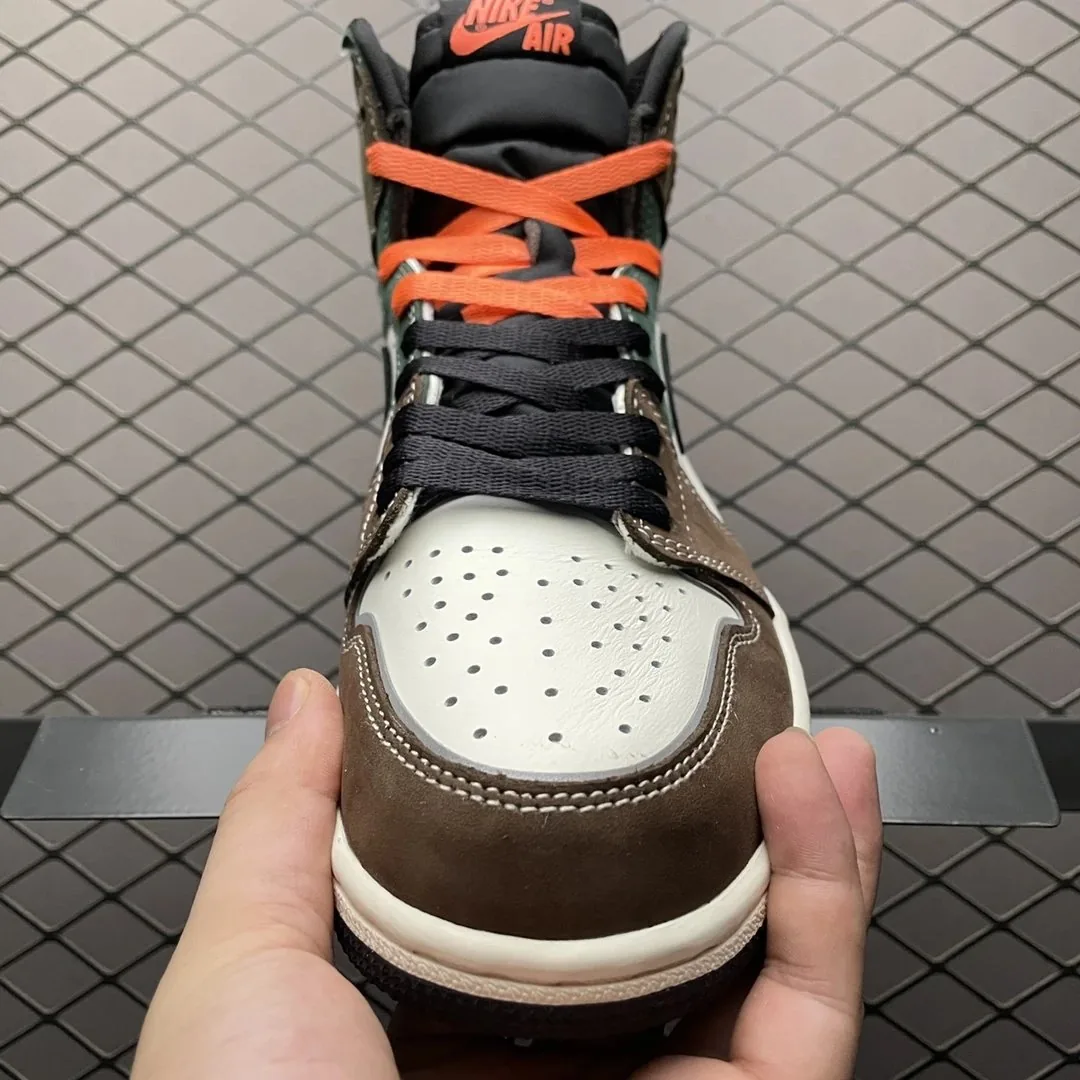 Air Jordan 1 High Hand Crafted Mocha — Photo 8