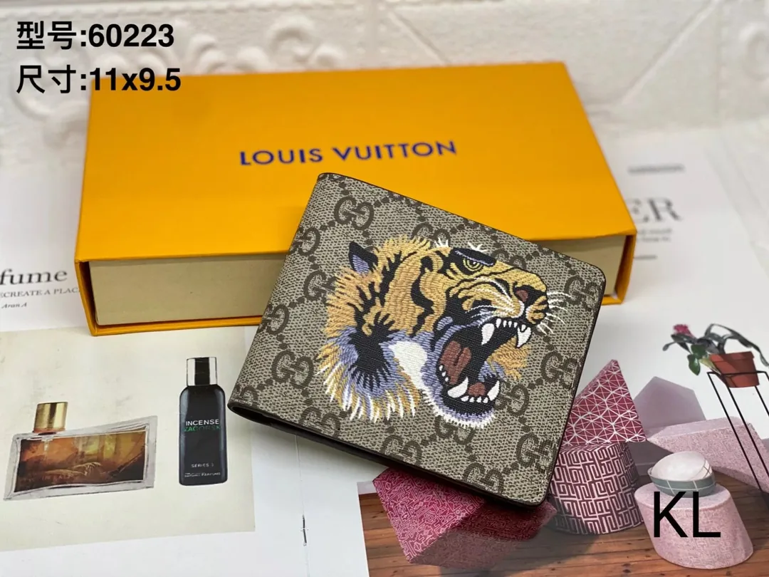 Designer Leather Wallet — photo 5