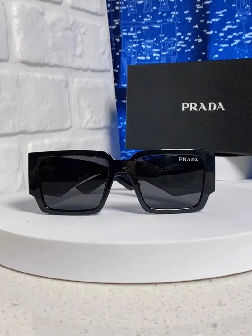 Prada Logo Rectangular Sunglasses — Photo 2